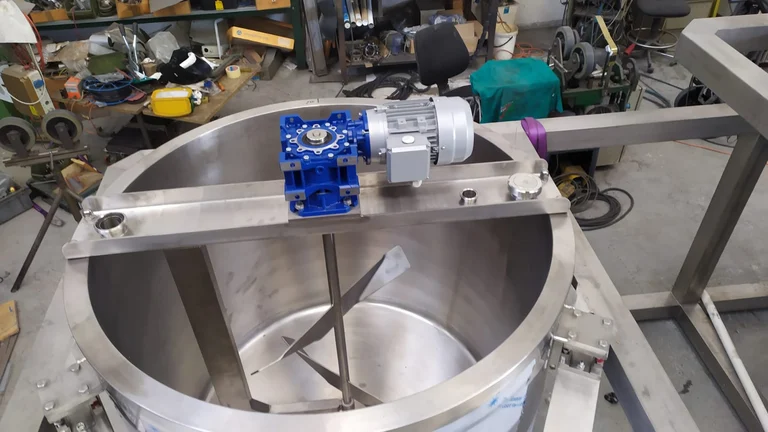 Tanks - plain, heated, with accessories — FZ INOX