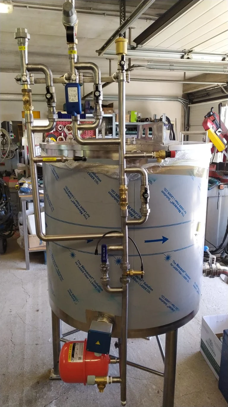 Tanks - plain, heated, with accessories — FZ INOX