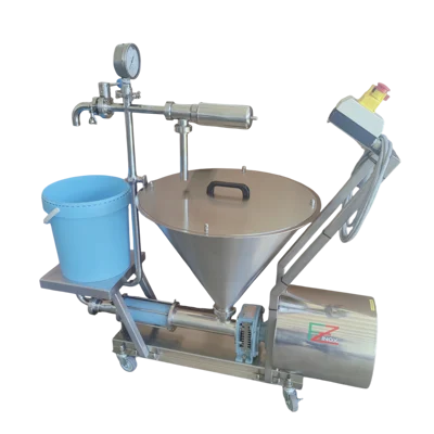 Ricotta & cream smoothing machine detail